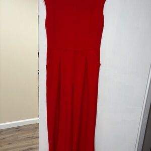 Chic Scarlet Sleeveless Jumpsuit